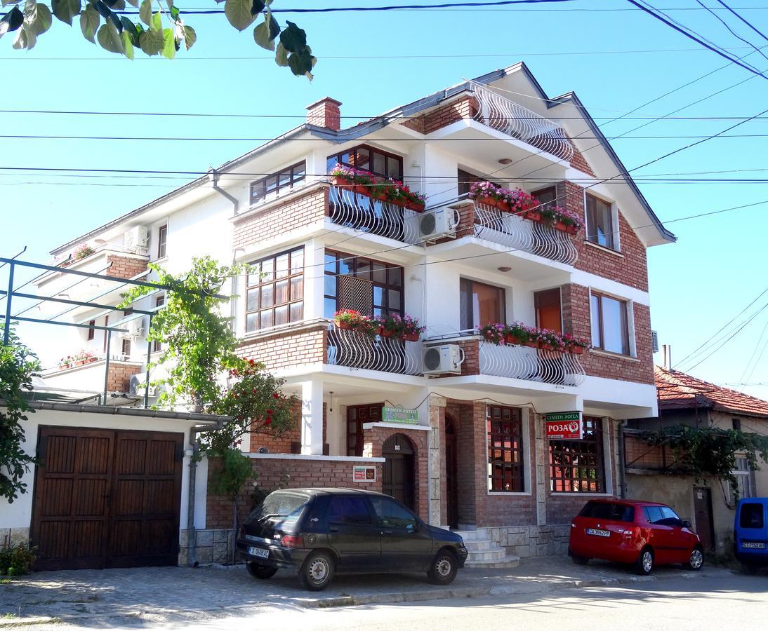 Family Hotel Rose Paweł Banja Zewnętrze zdjęcie